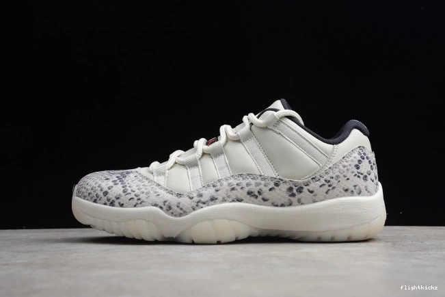 Snake CD6846-002 Low Light 11 SE Bone Air Jordan 0709